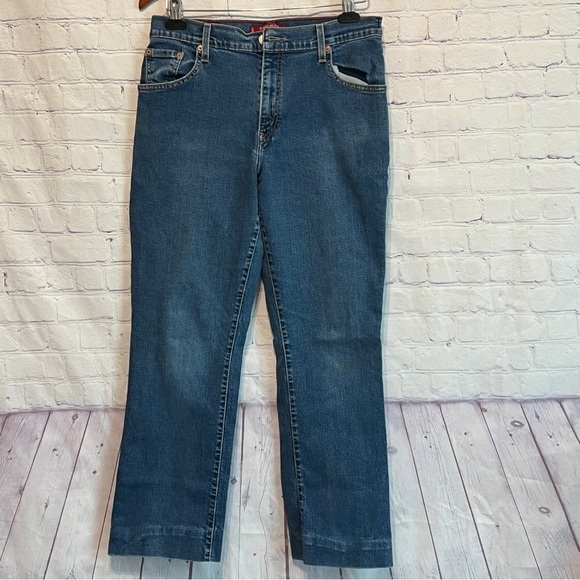 Levi's 550 Classic Relaxed Boot Cut Jeans Hi-Rise Stretch Wash Denim - Picture 1 of 10